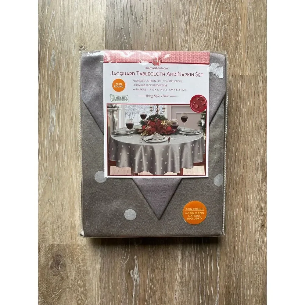 Huntington Home Napkin and Tablecloth set